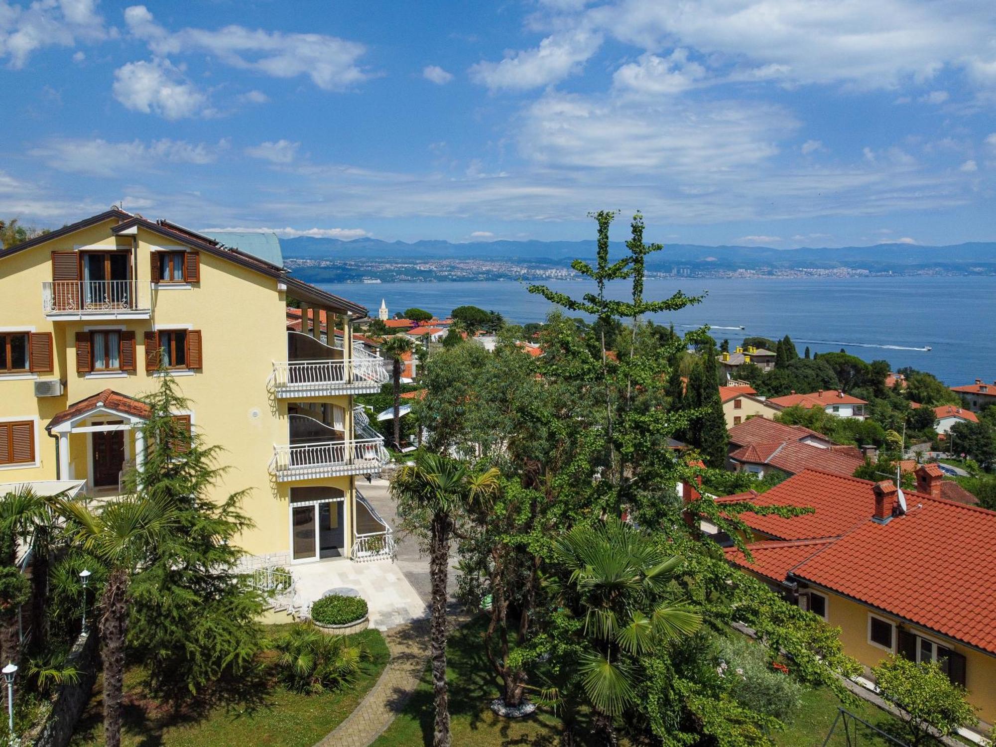 Villa Mona Lisa Lovran - Croatia ภายนอก รูปภาพ